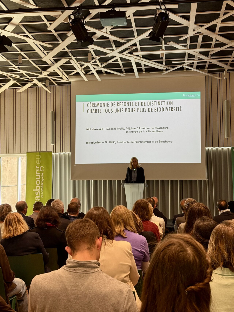 Cérémonie tous unis pour plus de biodiversité